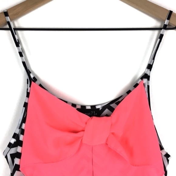 RUE21 Crop Top Cami Neon Bow Chevron Spaghetti Strap Pink Black White Y2K Medium - Picture 2 of 6